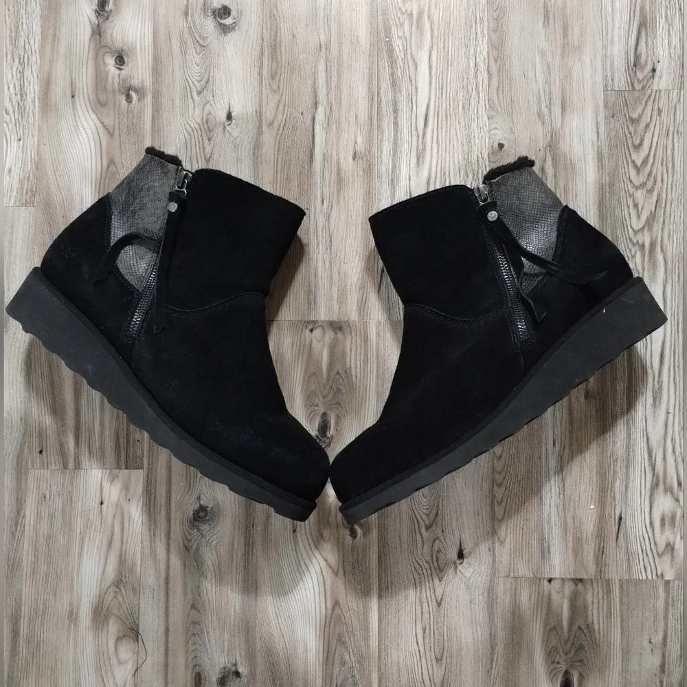 Bearpaw Megan II Black Side Zip Bootie Women's Size 11